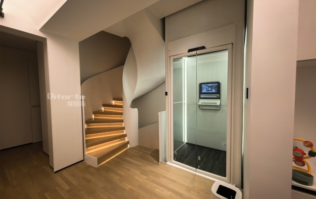 Installation of homelift in the middle of a staircase in Shanghai